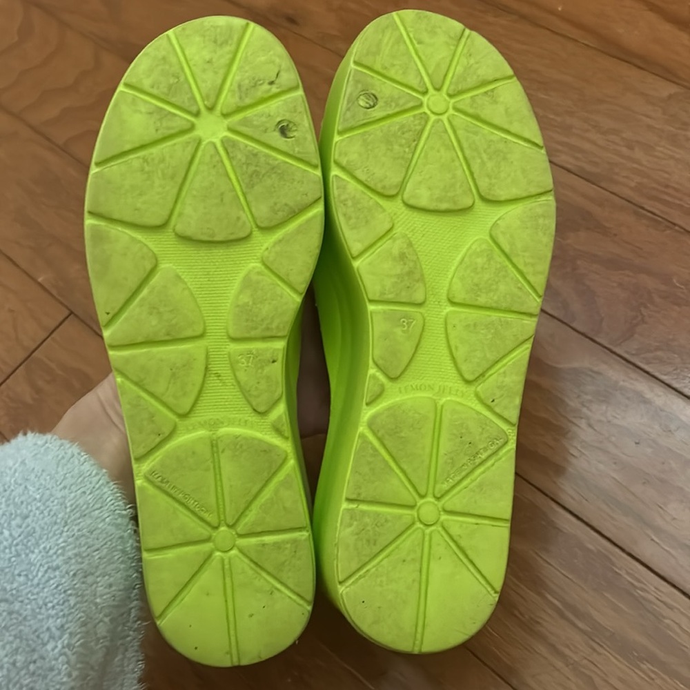 Lemon Jelly Lime Green Platform Slide Sandals - Picture 3 of 4
